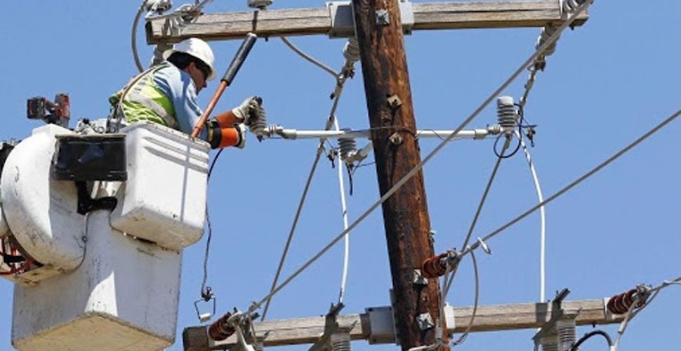 La tormenta provocó cortes de luz en zonas de Capital y del interior provincial