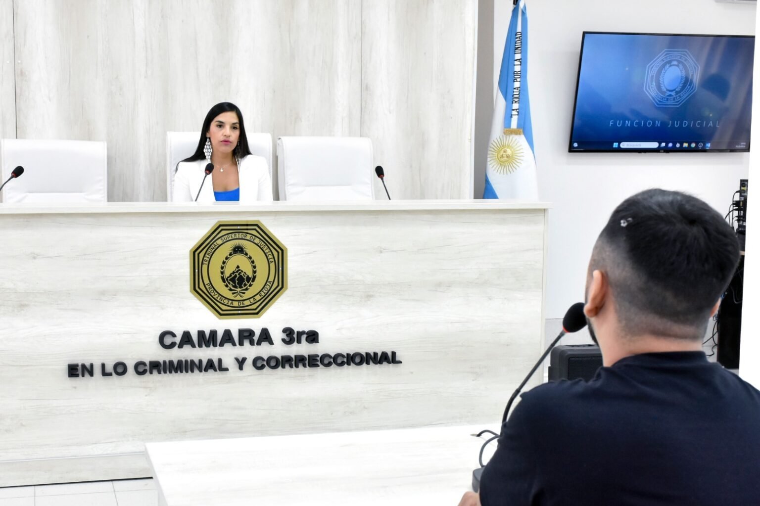 La jueza Cabral denunció haber sufrido violencia laboral por parte del juez Ana
