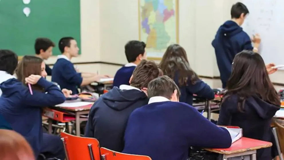 Docentes de establecimientos privados y confesionales cobrarán el incentivo de 100 mil pesos