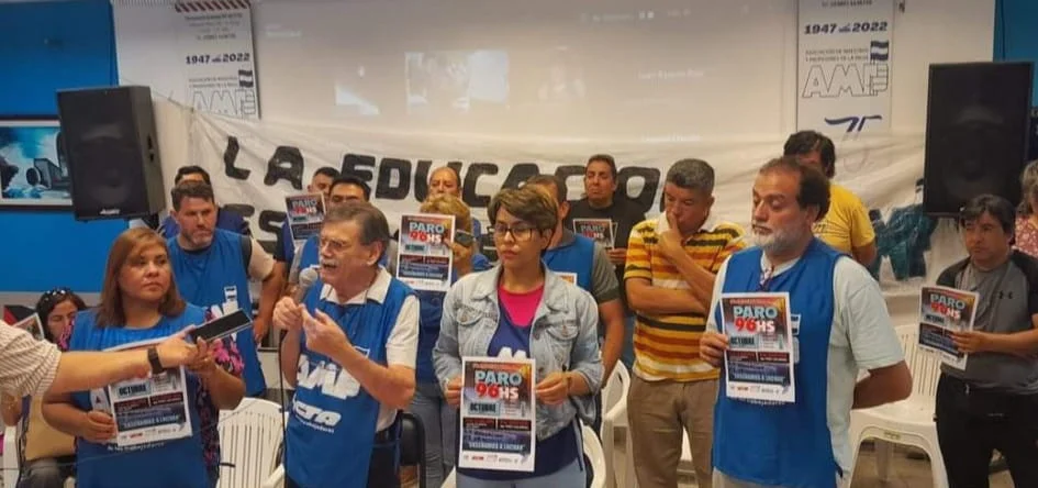 AMP levantó el paro docente y pide audiencia con el Gobernador