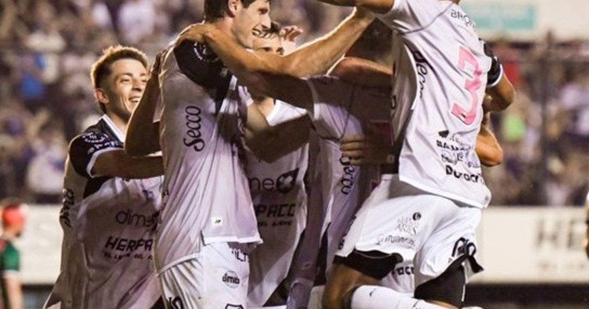 All Boys goleó a Agropecuario y selló la clasificación al Reducido :: Olé