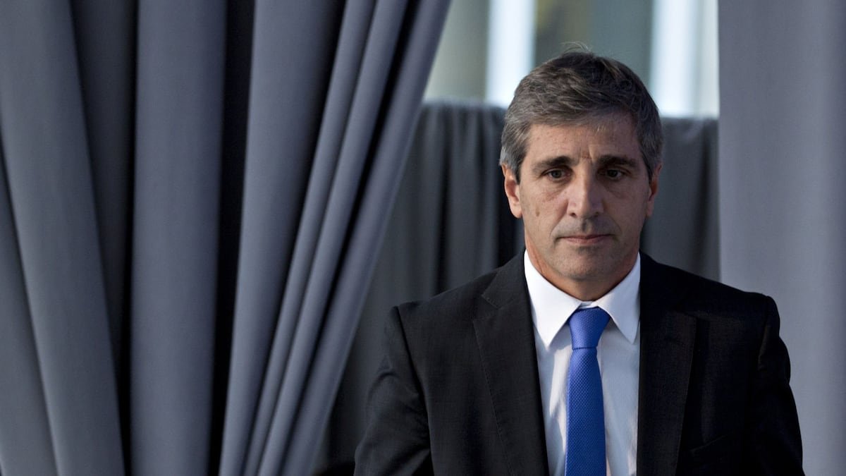 Argentina asegura que está en “conversaciones” con el FMI para un nuevo programa que incluya fondos frescos