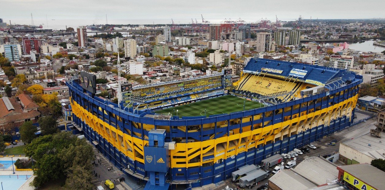 Boca resolvió el tema Gago pero abre otra polémica por la Bombonera: pide que no la consideren "patrimonio histórico" y poder ampliarla