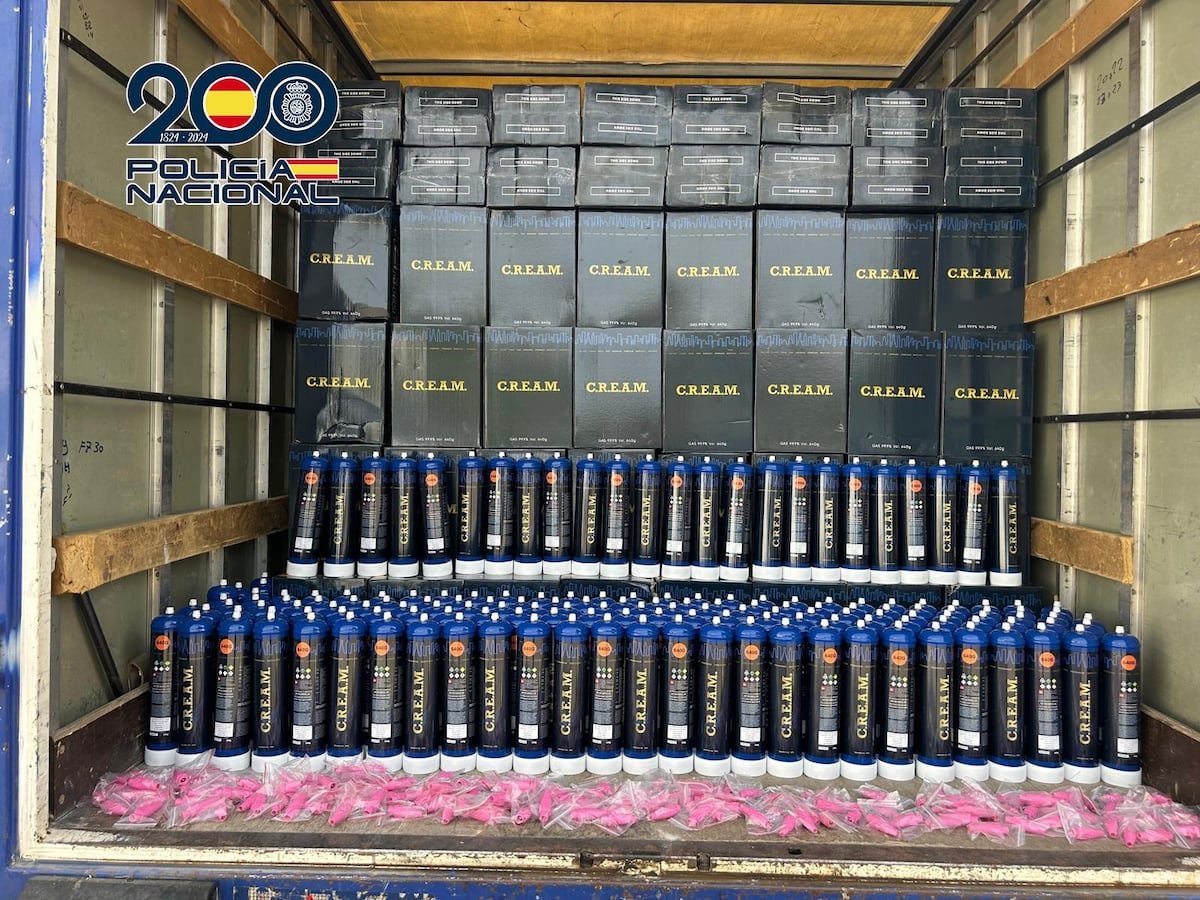 Cae una amplia organización que blanqueaba dinero del tráfico de marihuana y ‘gas de la risa’ | España