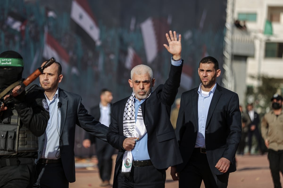 Conflicto en Oriente Próximo, en directo | Israel comprueba si uno de los muertos en un ataque en Gaza es Yahia Sinwar, máximo dirigente de Hamás | Internacional