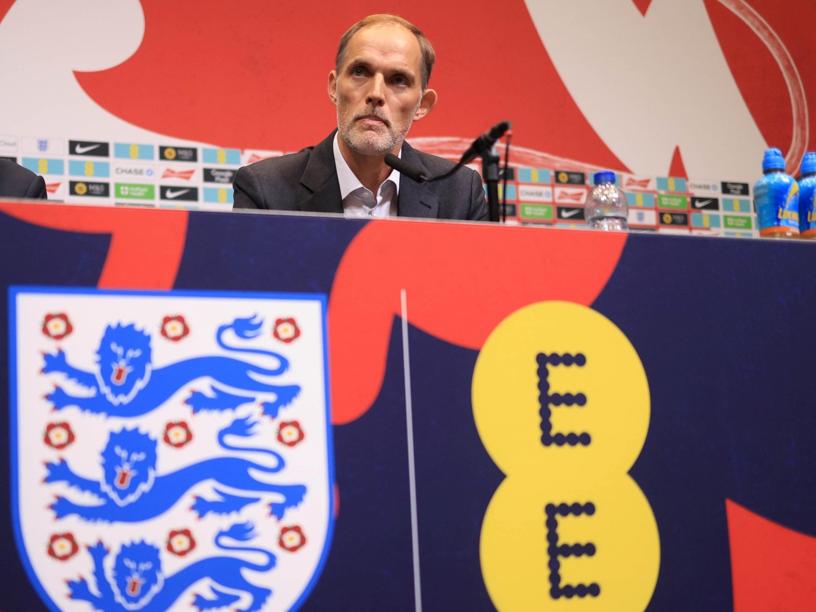 El alemán Thomas Tuchel asumió como entrenador de la selección de Inglaterra y encendió la polémica entre los ex futbolistas ingleses