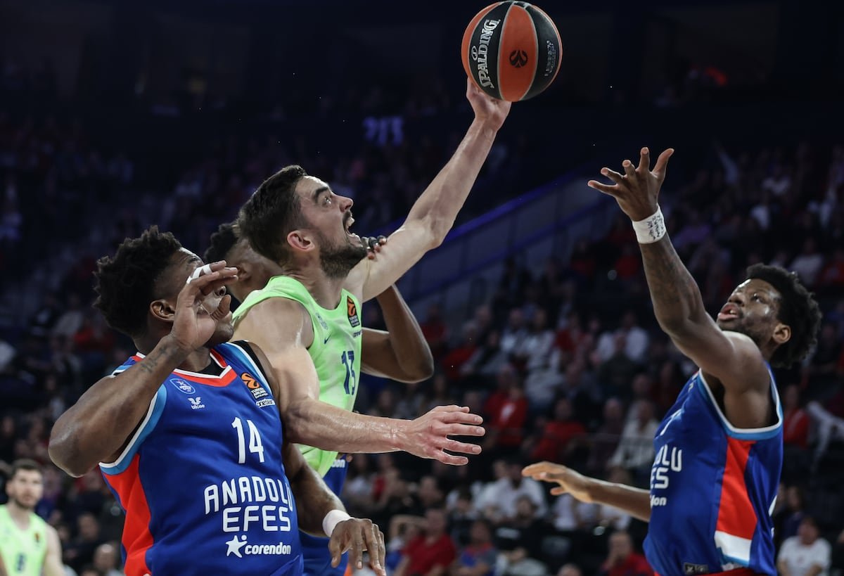 El baloncesto callejero del Barcelona desnaturaliza al Anadolu Efes | Baloncesto | Deportes