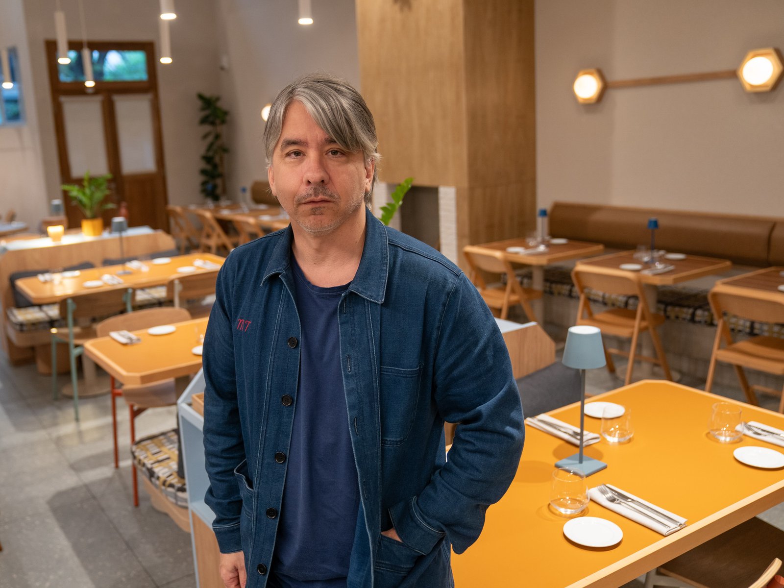 El chef de culto que abrió un restaurante en homenaje a su abuela y agotó 4.000 reservas en dos horas