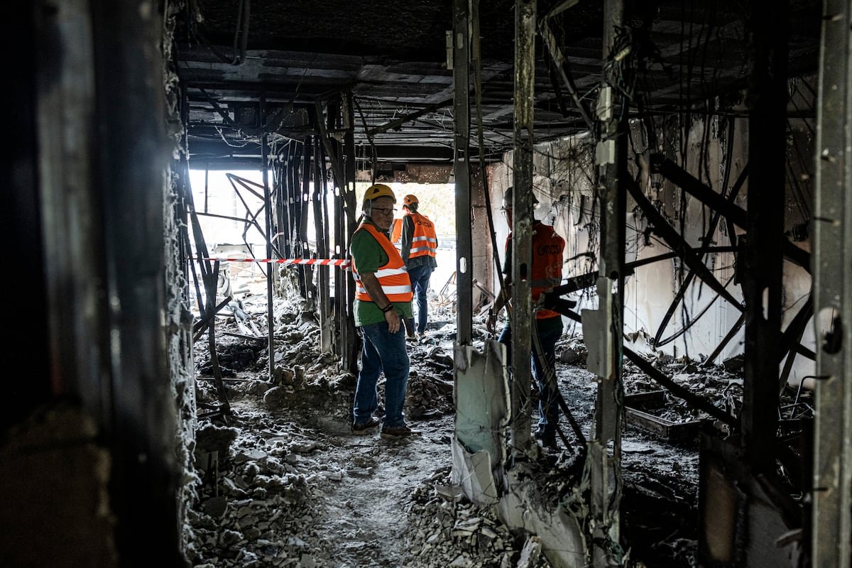 El jefe de bomberos de Valencia desvela un fallo en la escalera del primer camión que llegó a apagar el fuego de Campanar | Noticias de la Comunidad Valenciana