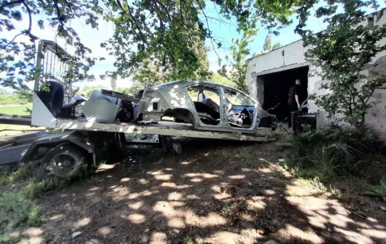 Encontraron desguazado en una chacra de Gaiman un auto que había sido robado en Trelew