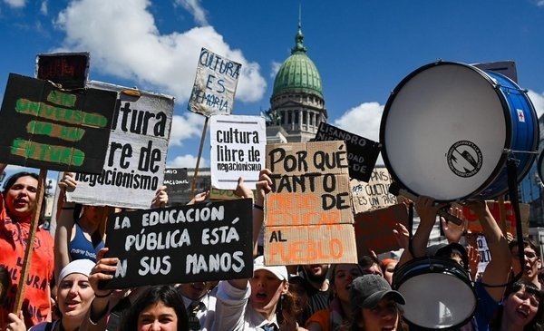 Tras el veto, paran las universidades de todo el país