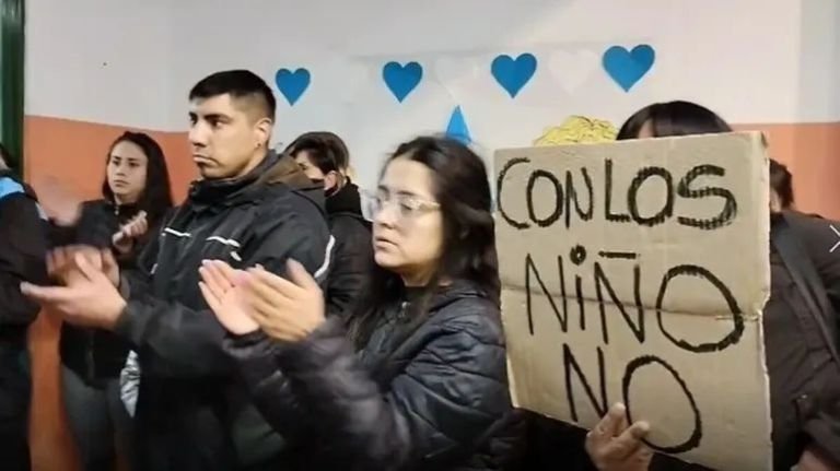 Maestra de Trelew acusada de maltrato y abuso de sus alumnos: pedirán hoy su libertad y sobreseimiento
