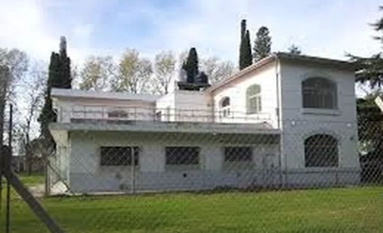 Pánico en un Instituto de Menores: tres internados amenazaron con una faca a una celadora y se escaparon