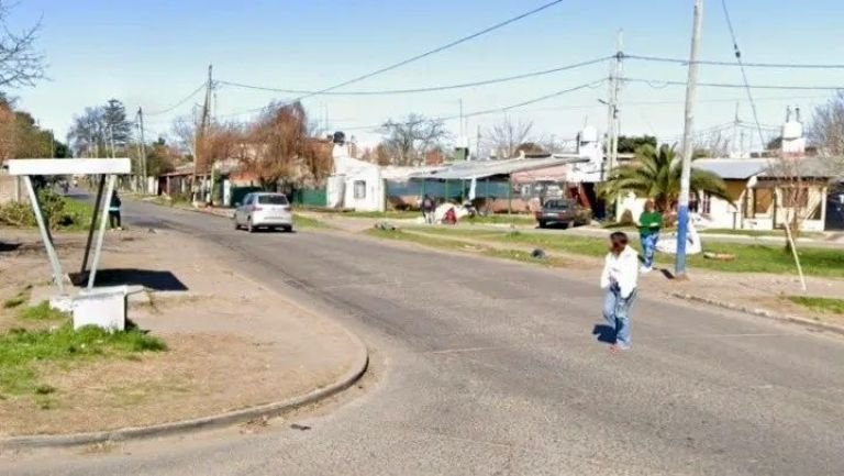 Pelea brutal y crimen en una plaza: patoteros asesinaron a tiros a un hombre y dejaron herido al hermano