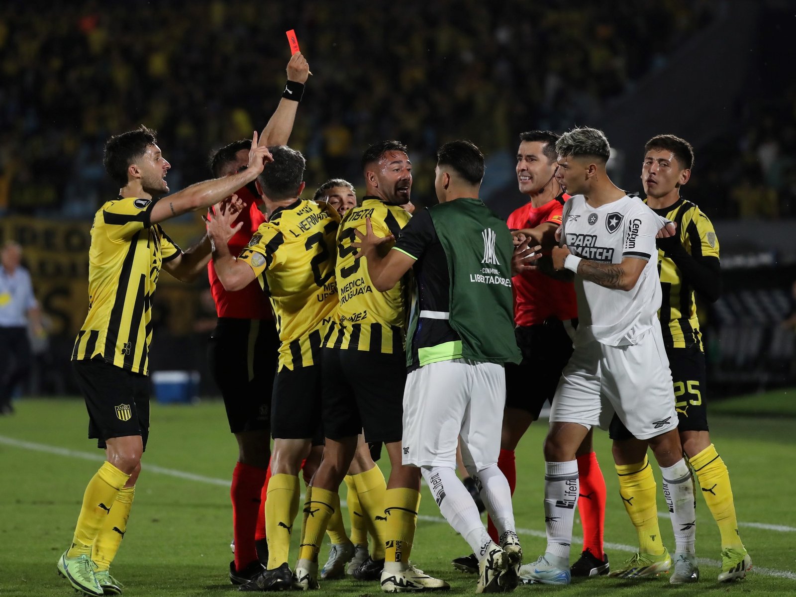 Peñarol cayó de pie en la Copa Libertadores: Botafogo, con gol de Almada, finalista pese a perder 3-1 en Uruguay