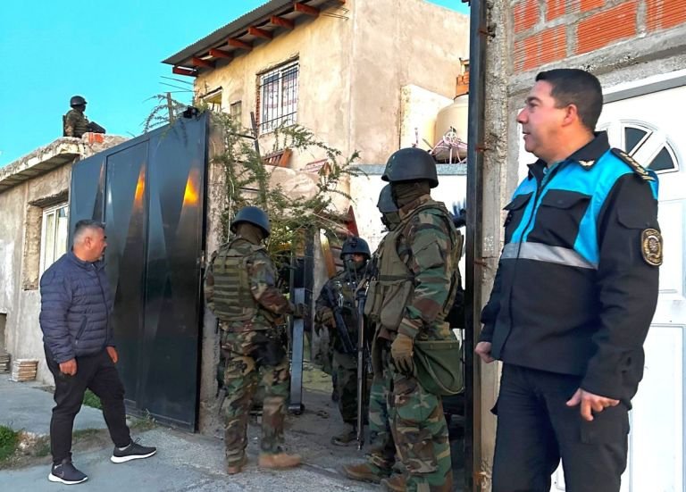 Trelew: La Policía del Chubut detuvo a ocho personas y desactivó una banda de narcomenudeo