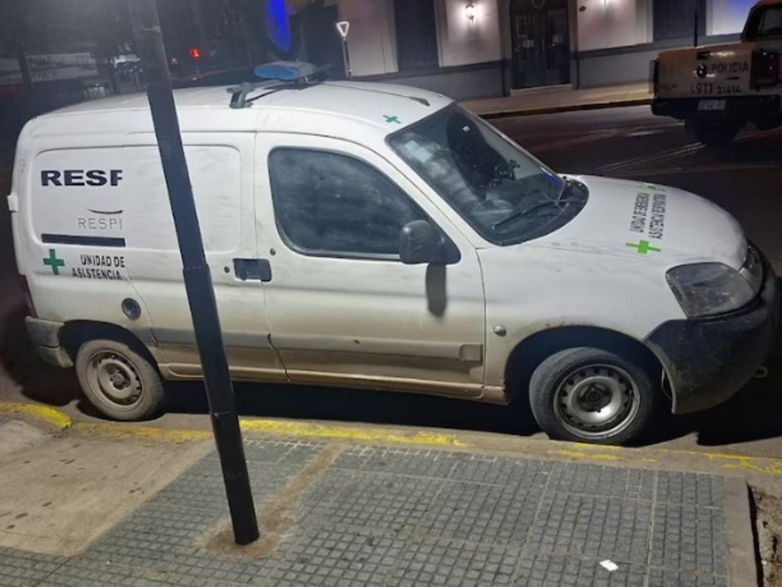 le gatillaron dos veces en la cabeza para robarle la ambulancia