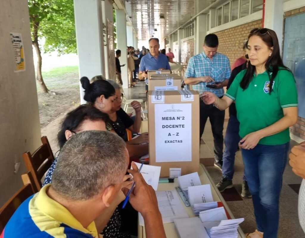 La UNLaR elige a su nueva rectora: resaltan el normal desarrollo de los comicios
