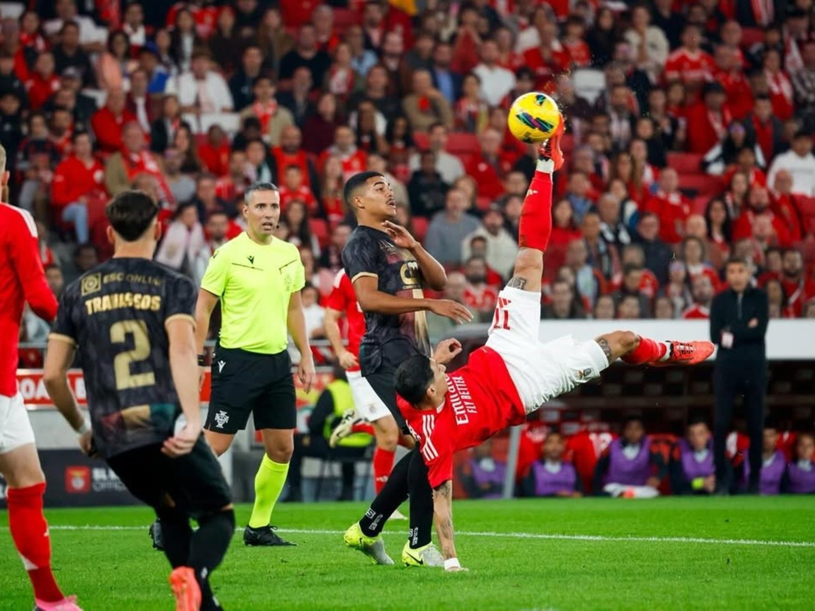 Angel Di María hizo un golazo de chilena para el Benfica y reveló qué es lo último que le falta hacer antes de su retiro del fútbol