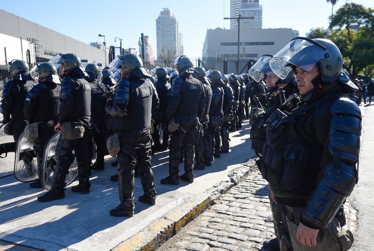 Argentina rescata a 70 niños y detiene a 20 personas en una redada contra la pornografía infantil