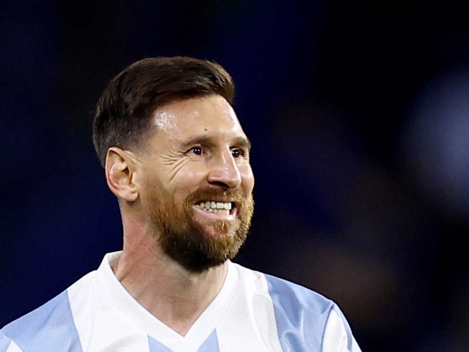 Argentina se volvió a escapar y mira a todos desde arriba