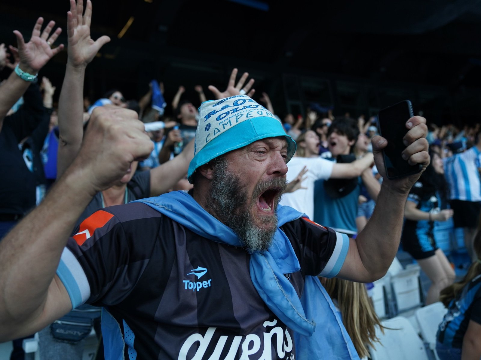 Cilindro explotado de pasión, escaramuzas y locura total en Avellaneda