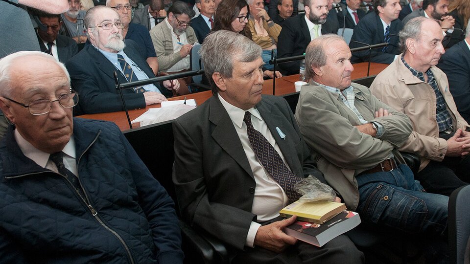 Cómo es la estrategia de los genocidas para salir de la cárcel | Una maniobra ante la justicia que puede exponer sus nexos con el gobierno