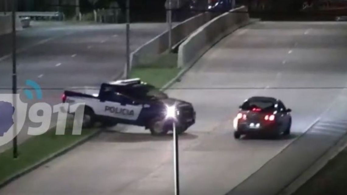 Córdoba: dos adolescentes robaron un auto y fueron perseguidos por la policía