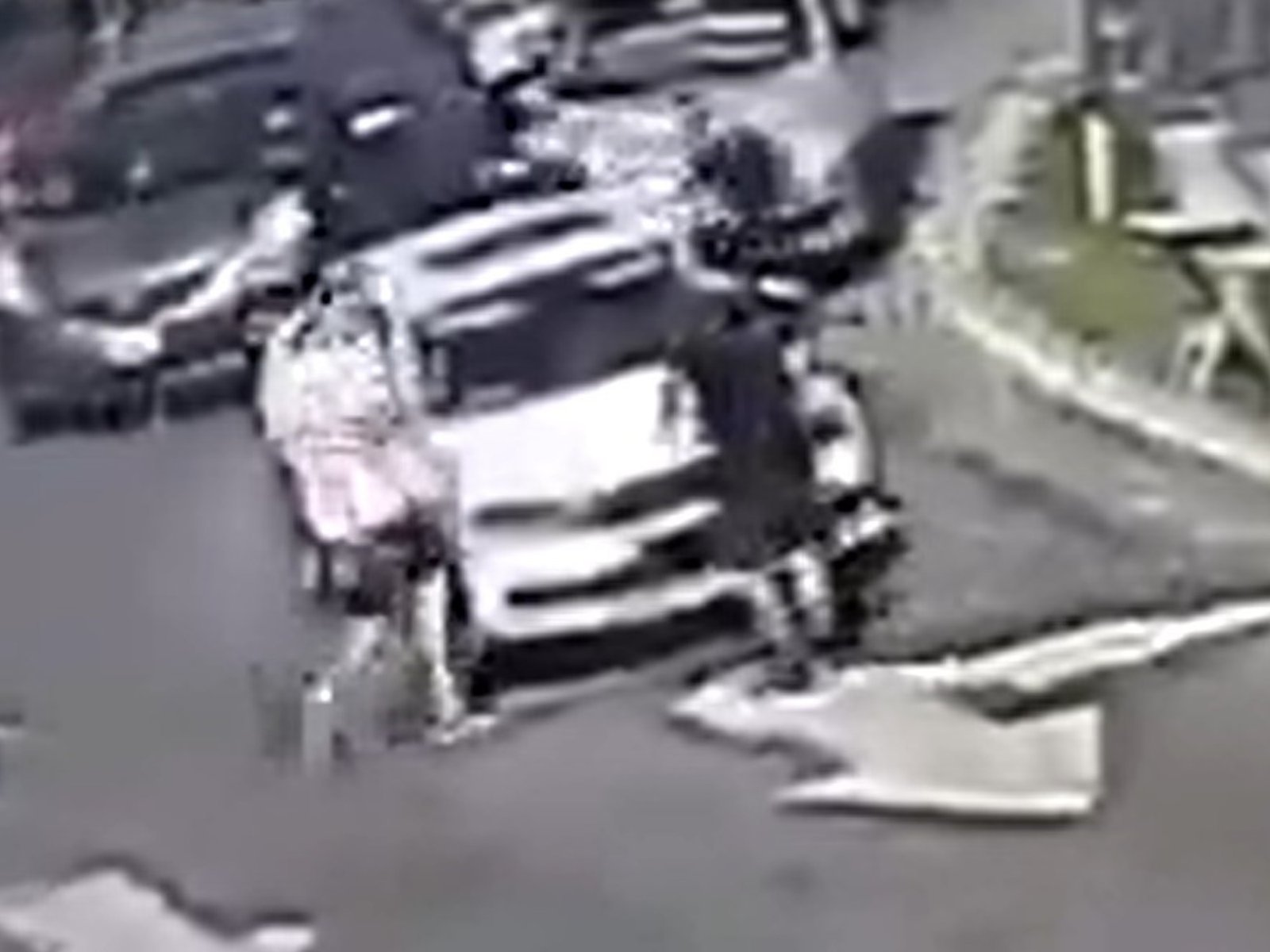 Discutieron por un choque en el Acceso Oeste y uno mató de un fierrazo en la cabeza a otro