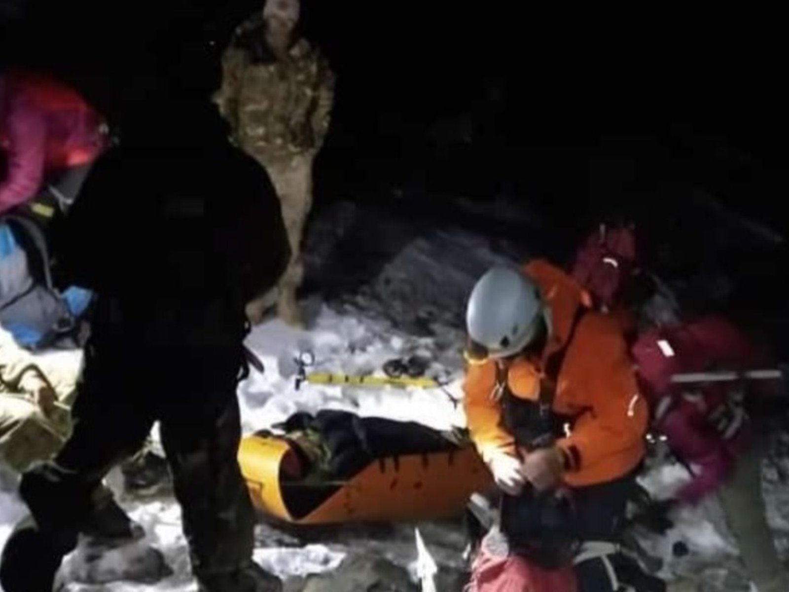 Dramático rescate de un militar que había quedado varado en el Volcán Lanín