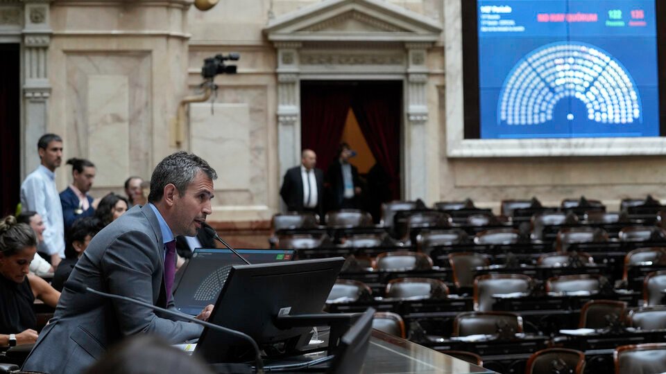 El macrismo no logró quorum para avanzar con la ley de Ficha Limpia | Enojados por el Presupuesto, los gobernadores no acompañaron