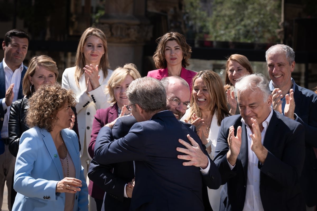 Feijoo tropieza de nuevo en su intento de europeizar su oposición a Sánchez | España