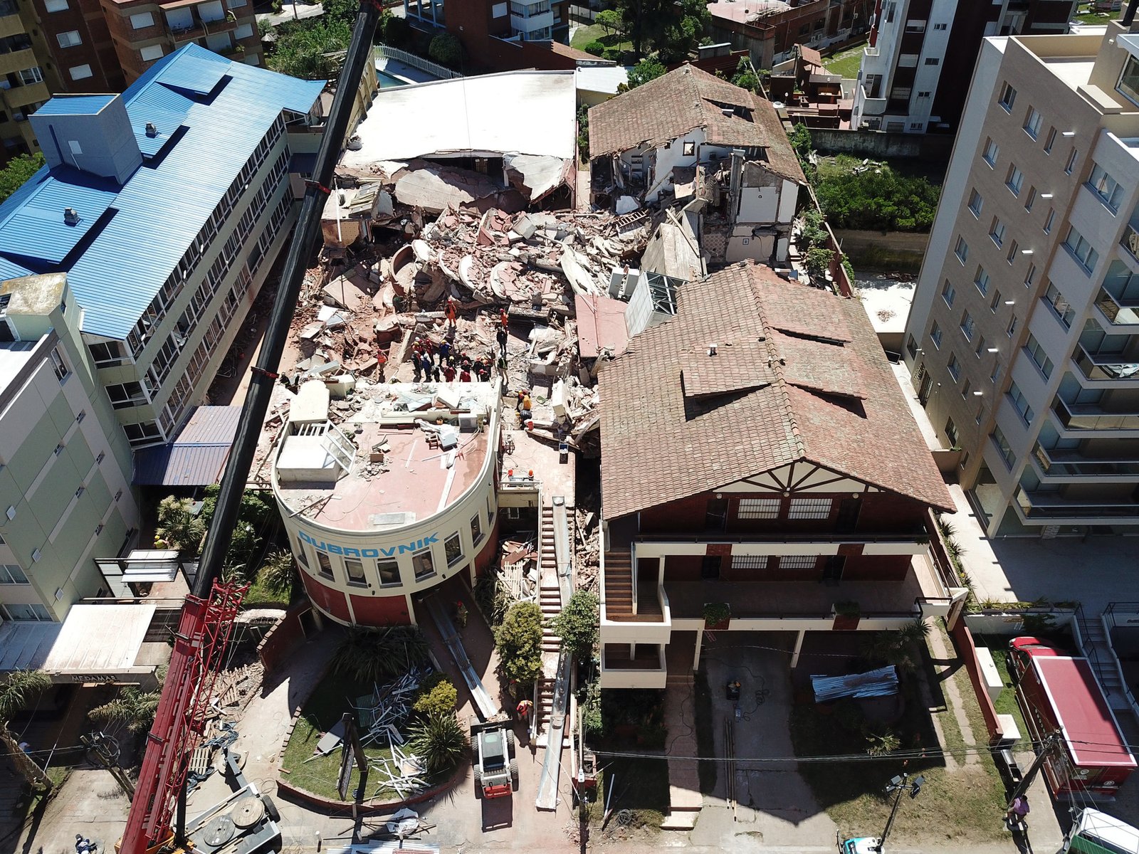 Habían ordenado paralizar la obra en el hotel de Villa Gesell dos meses antes del derrumbe: “Sigamos”