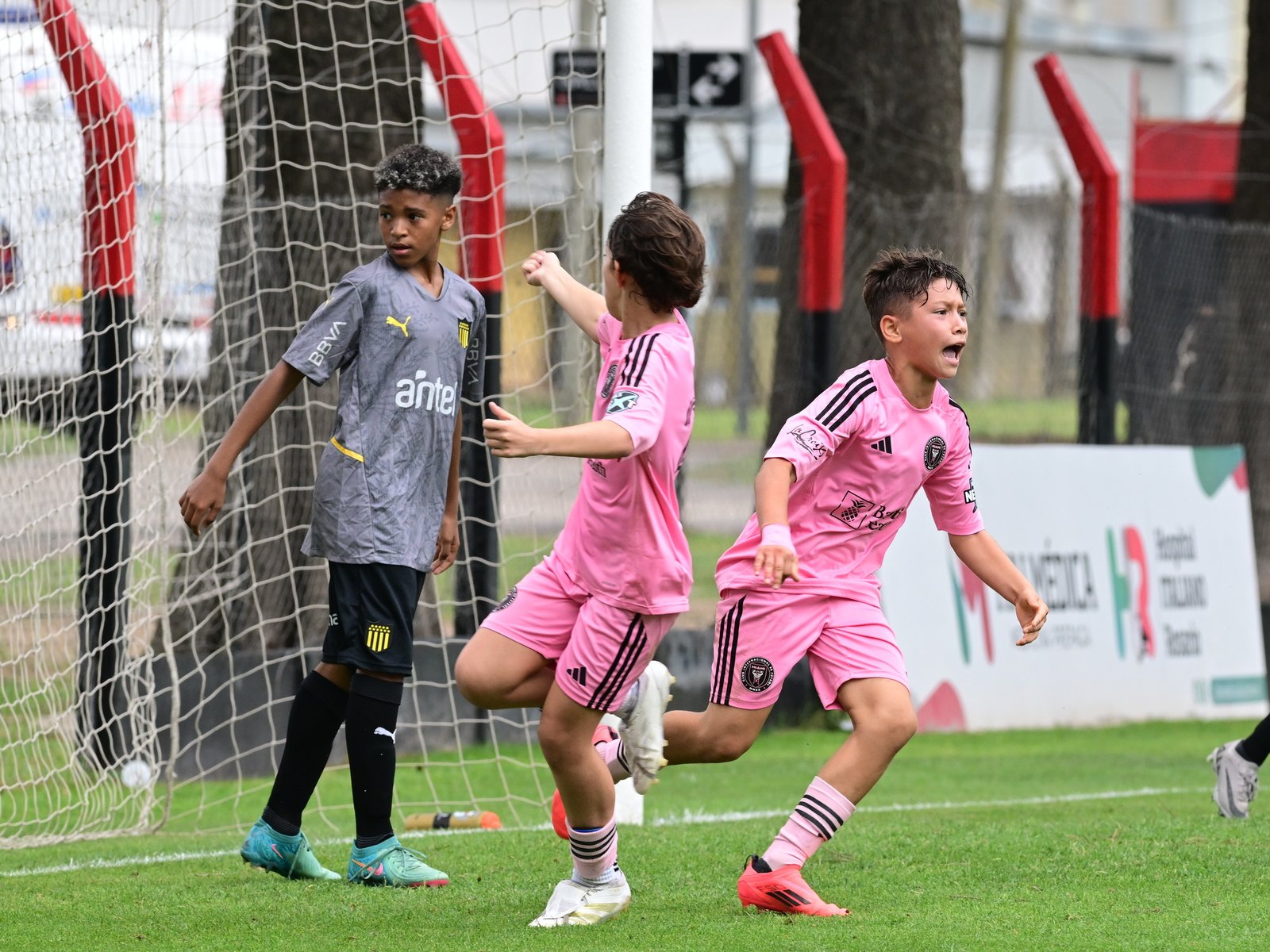 Inter Miami venció a Peñarol con un gol del pequeño “Pistolero”