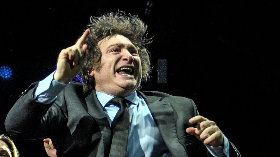 Javier Milei y sus nuevas promesas sobre el bidet  | Volvió a postergar la salida del cepo por tiempo indefinido