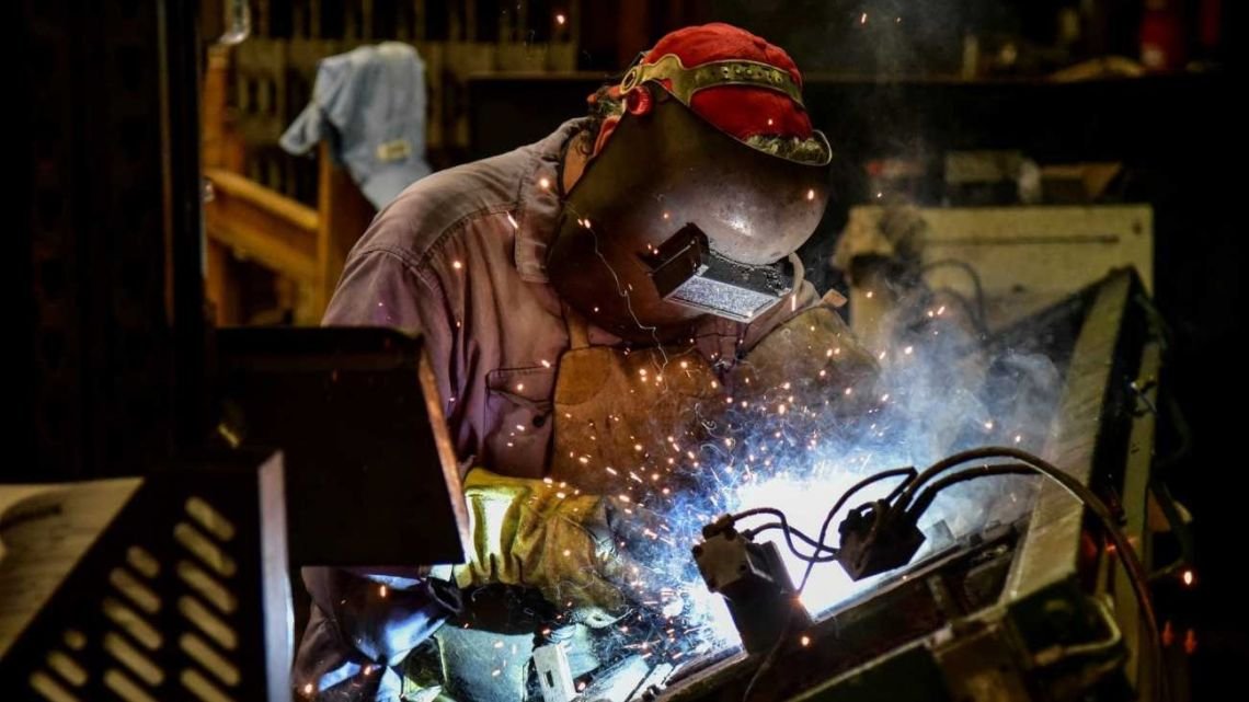 La actividad económica volvió a caer en septiembre y se posterga el repunte