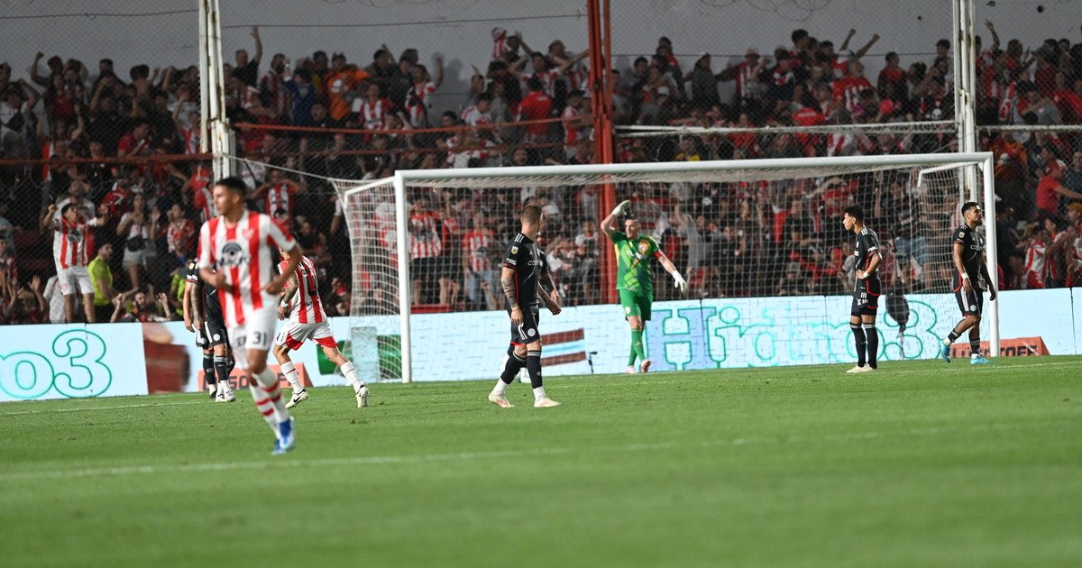 La advertencia de Gallardo: “No nos pueden hacer otro gol de lateral” :: Olé
