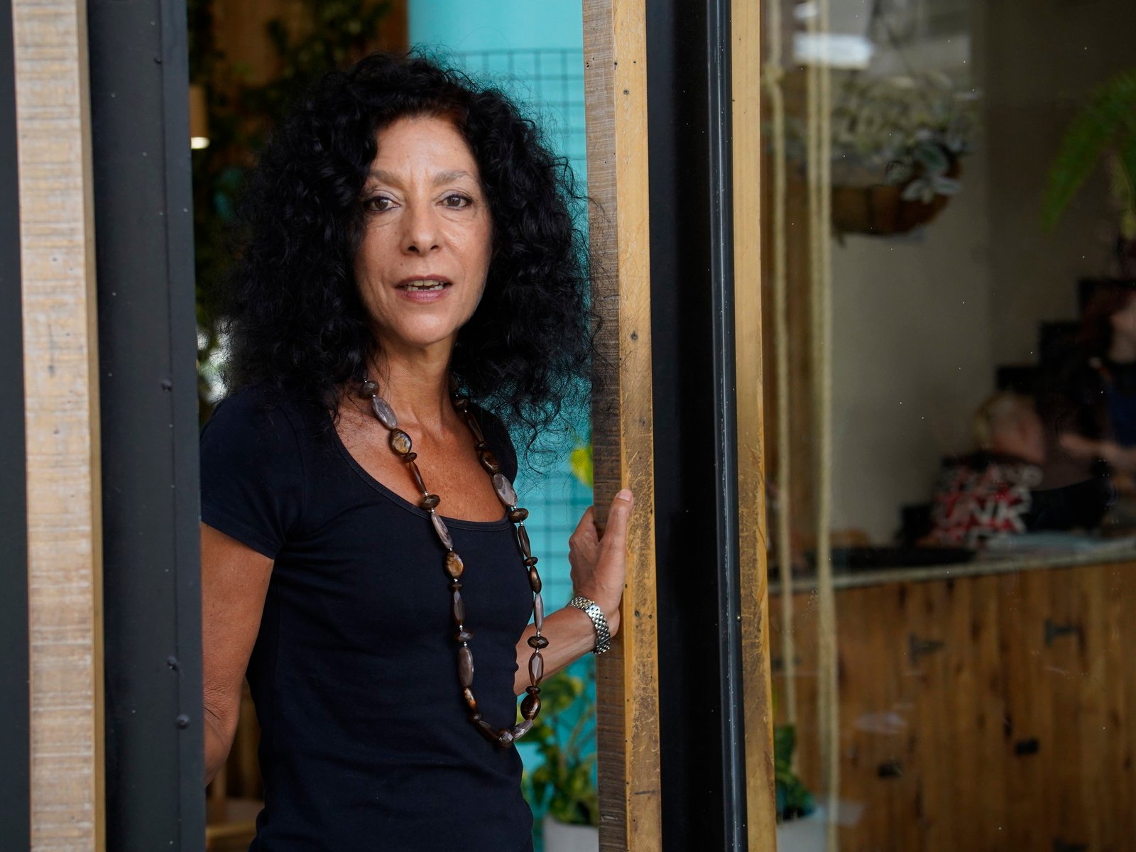 Leila Guerriero ganó el Premio Cátedra Mujeres y Medios UDP por “La llamada”