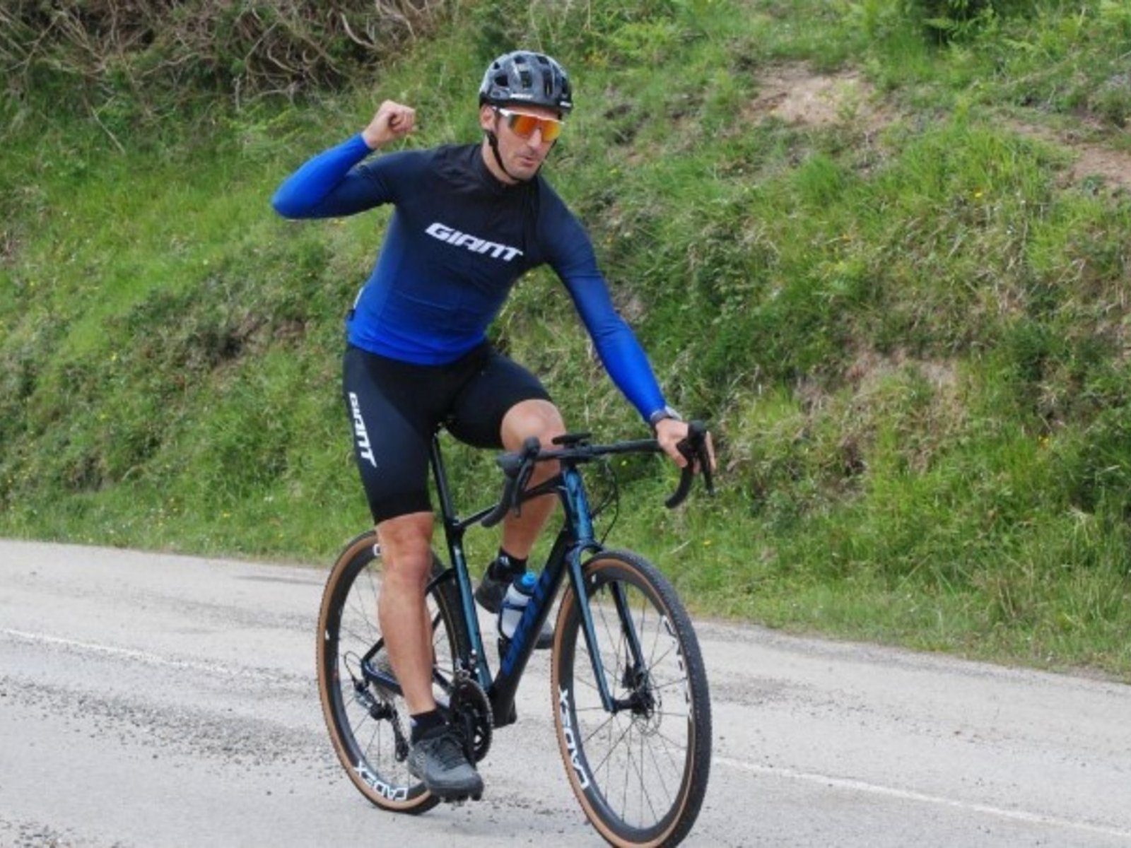 Lionel Scaloni y Gabriela Sabatini competirán en los 110 kilómetros por la ruta de los Siete Lagos