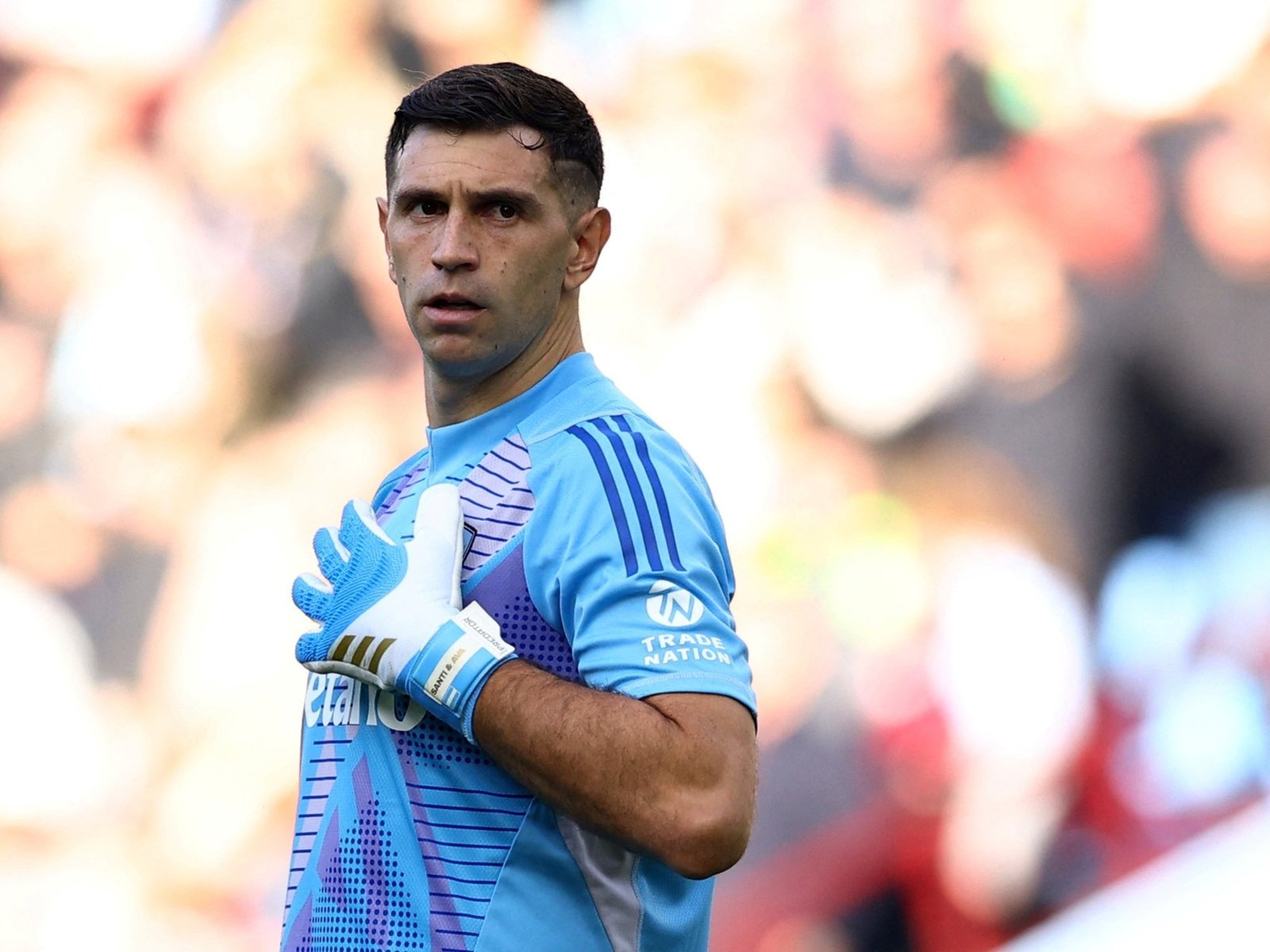 Liverpool vs Aston Villa de Emiliano Dibu Martínez por la Premier League: minuto a minuto, en directo