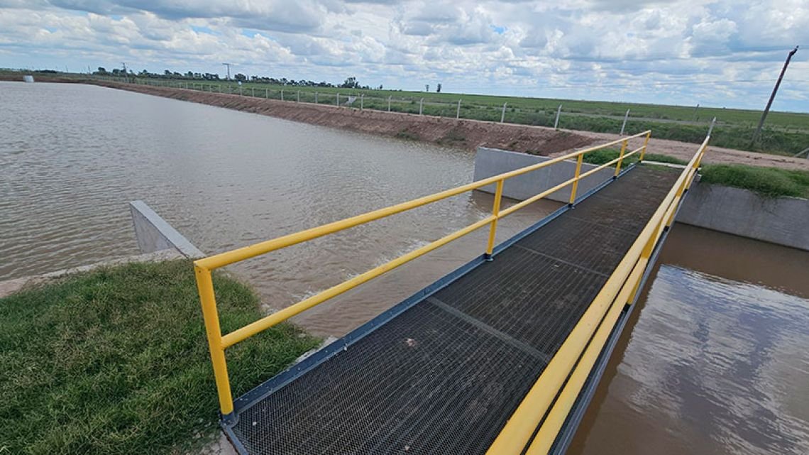 Llaryora inauguró el acueducto ganadero más grande de la provincia