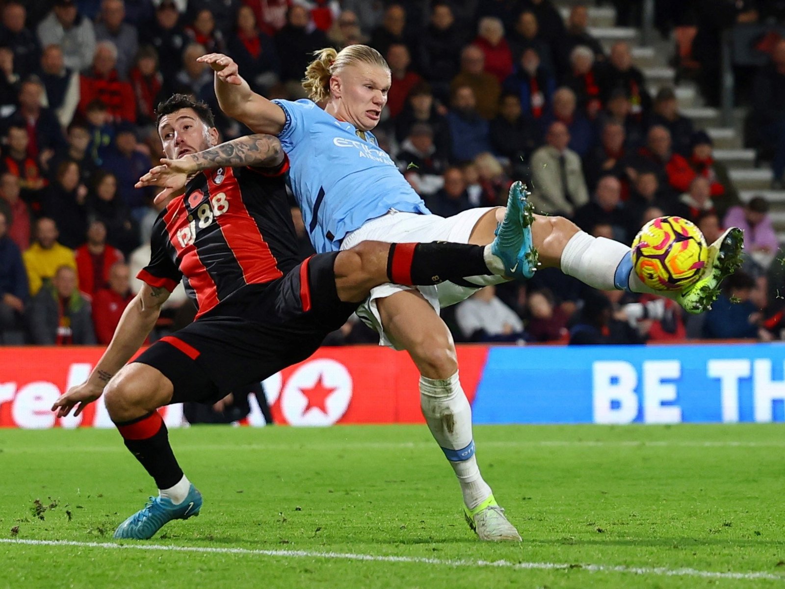 Manchester City tropezó ante Bournemouth y el Liverpool de Mac Allister es el nuevo líder
