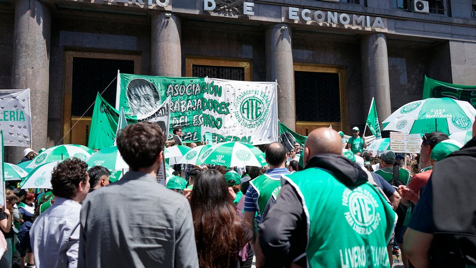 Marchas contra el
ajuste del Estado | Nueva jor nada de protestas convocada por ATE nacional
