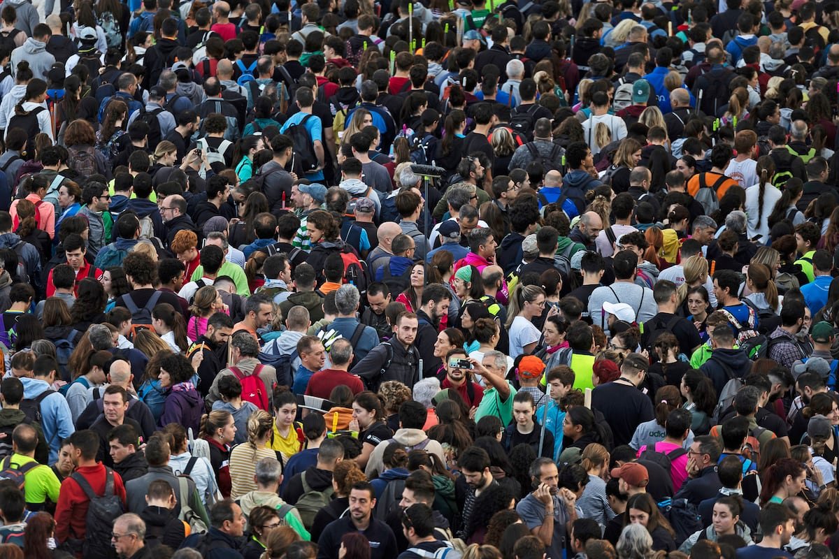 Masiva respuesta de voluntarios y numerosas críticas a la organización: “Sientes una impotencia tremenda” | España