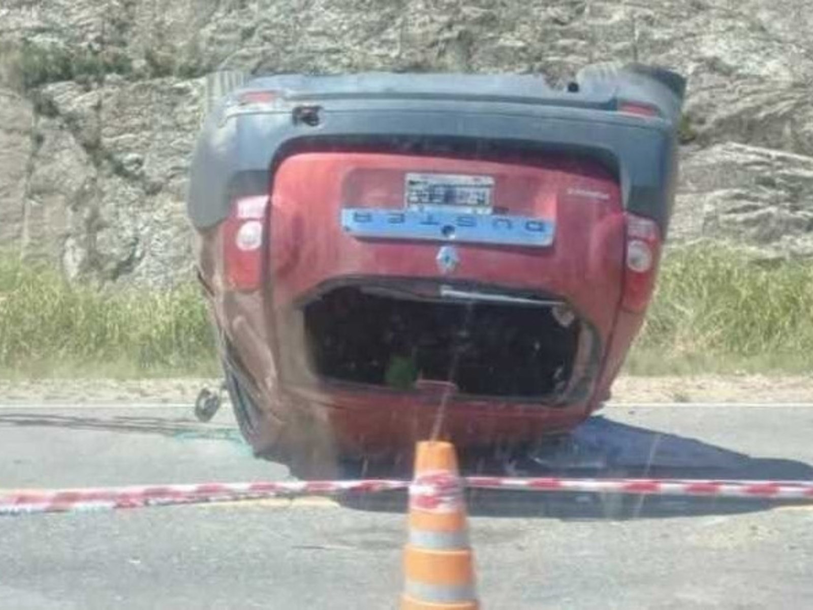 Murió la directora de una escuela de Córdoba que volcó en Altas Cumbres cuando viajaba con su hija para asistir a una entrega de computadoras