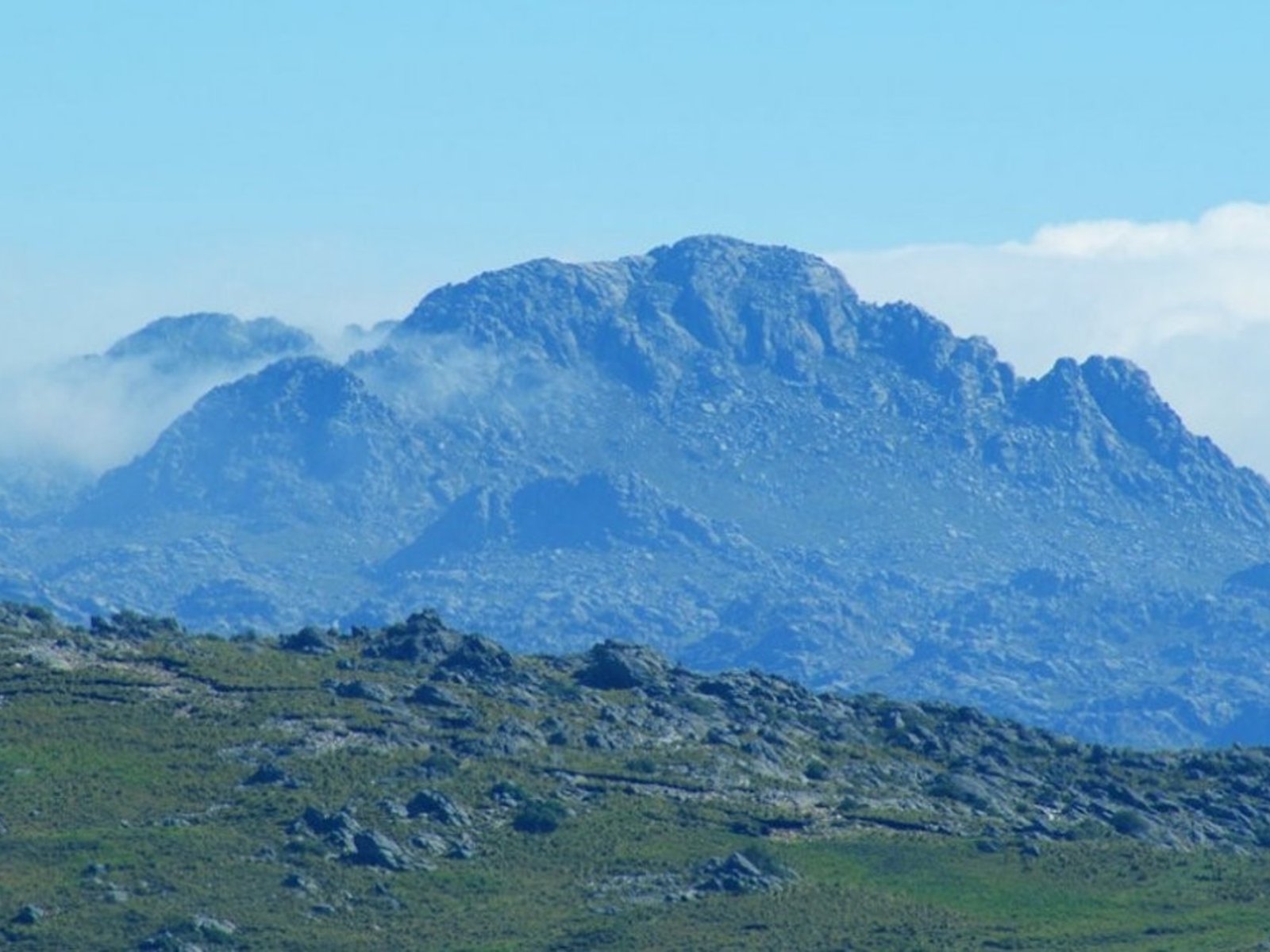 Murió un turista de Buenos Aires que hacía senderismo en el cerro Champaquí