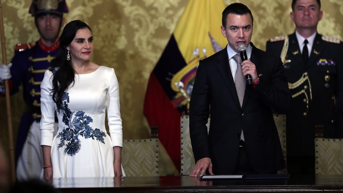 Noboa echa a la fuerza a su vicepresidenta y tiene el camino libre para hacer campaña en 2025