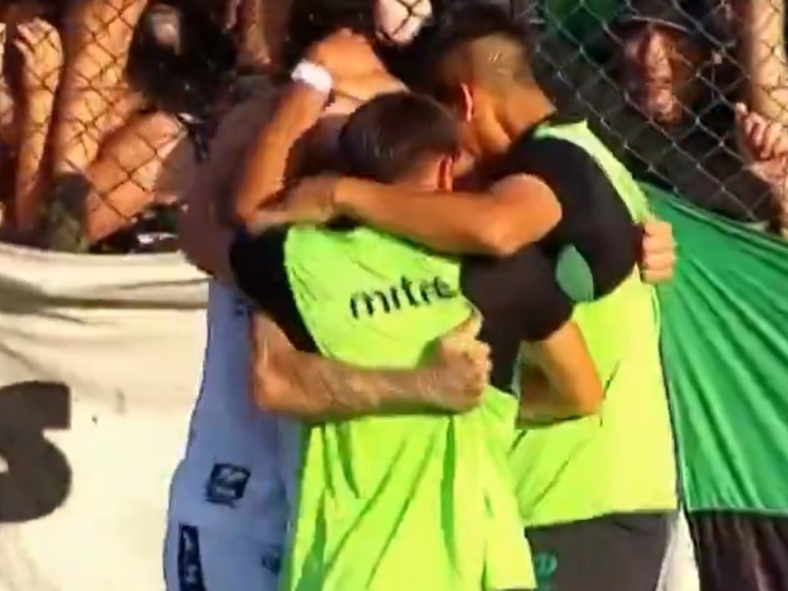 Nueva Chicago le ganó a Quilmes en un duelo picante en Mataderos y dio otro paso para concretar el sueño de volver a Primera