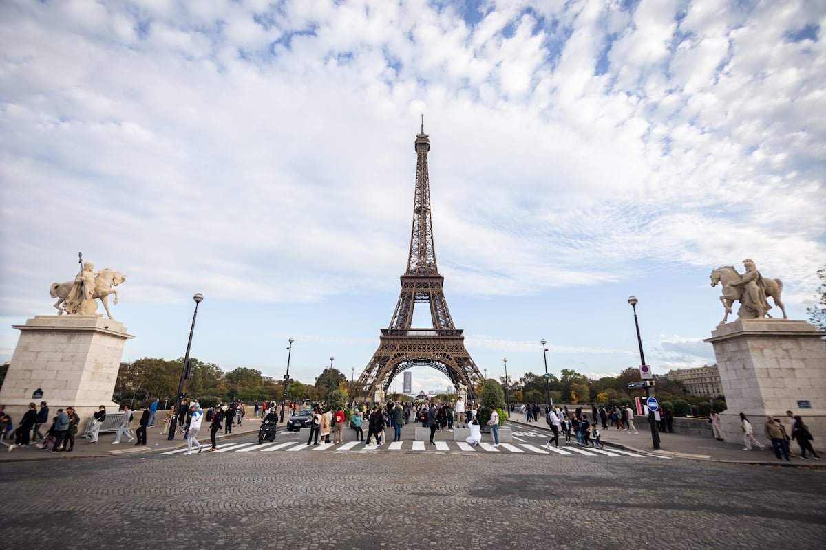 París restringe la circulación de coches en el centro a los de residentes y a los viajes puntuales | Clima y Medio Ambiente