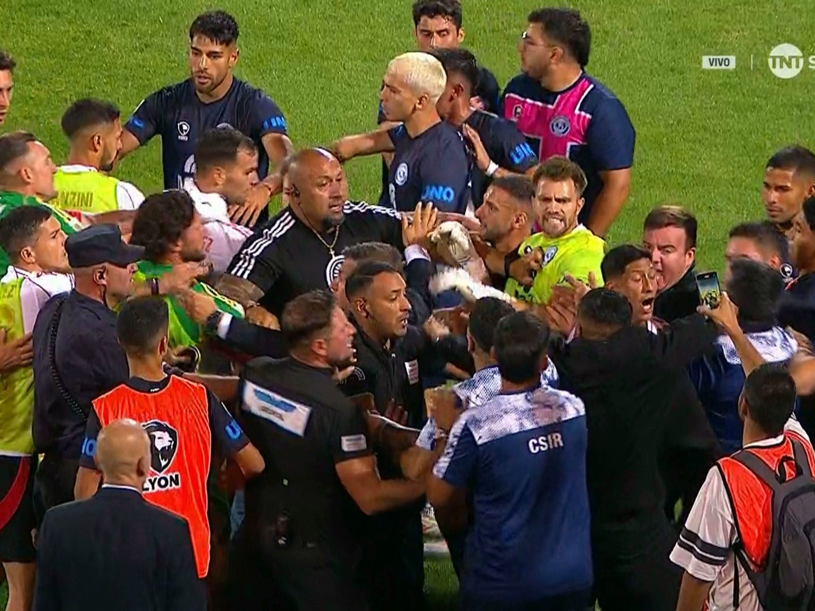 Quién es ‘La Roca’, el patovica de River que recibió una trompada en el medio del escándalo con Independiente Rivadavia en Mendoza